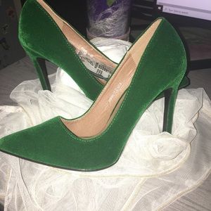 Size 6 Green velvet high heels